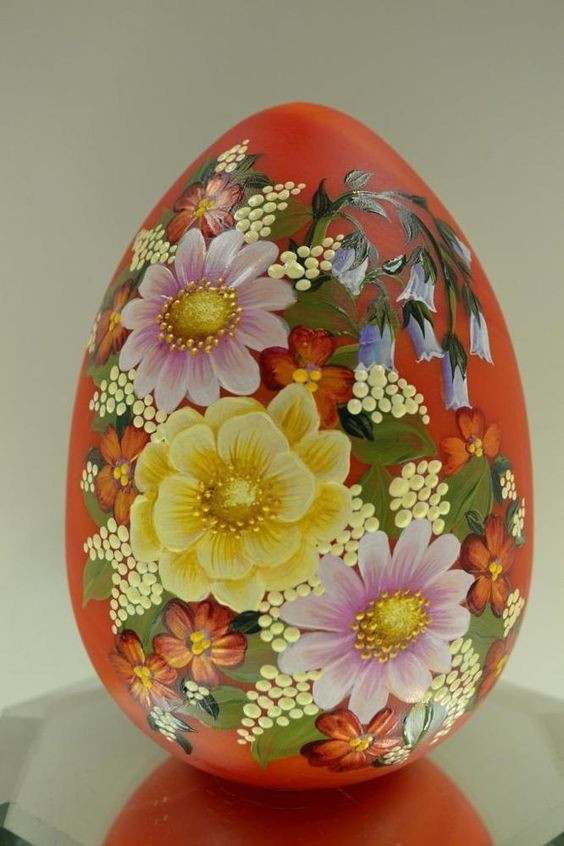 Solve Fenton EGG ORANGE SATIN Blown jigsaw puzzle online with 96 pieces