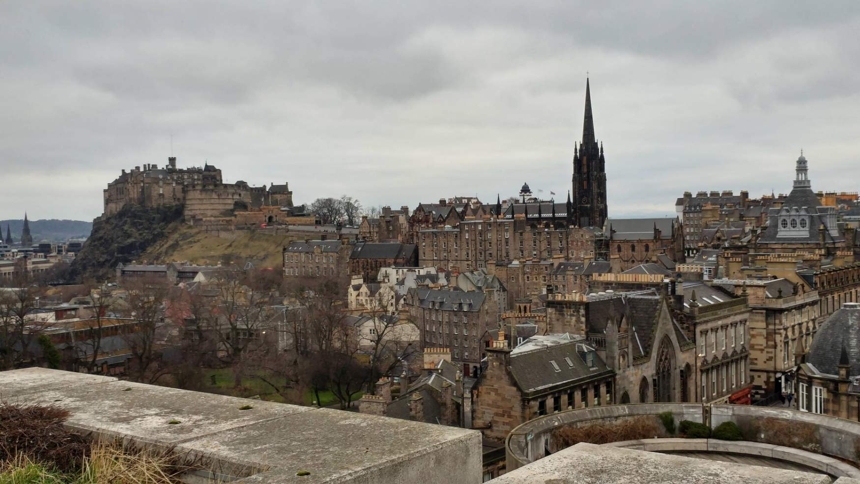 Solve Edinburgh, Scotland (Medium) jigsaw puzzle online with 112 pieces