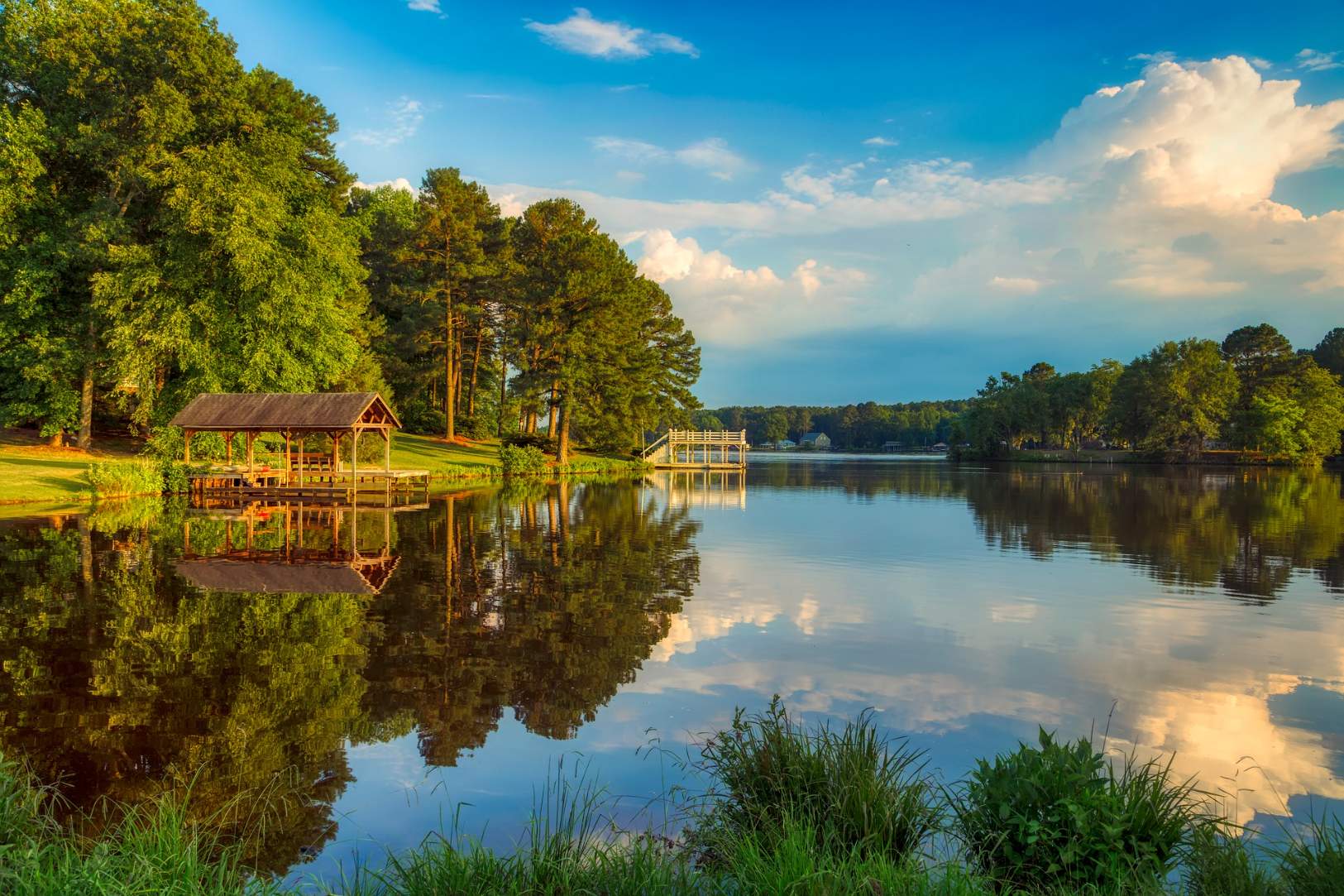 Solve Bunn Lake North Carolina, USA jigsaw puzzle online with 117 pieces
