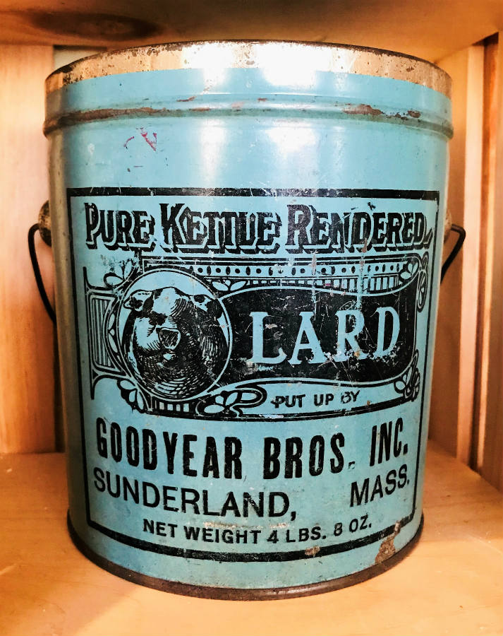Solve Lard Bucket (medium) jigsaw puzzle online with 63 pieces
