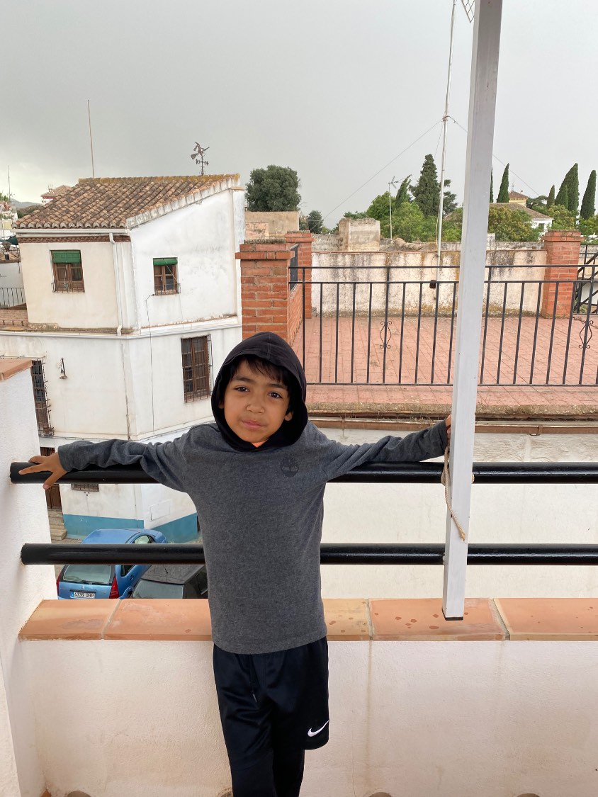 Solve Me in Spain jigsaw puzzle online with 30 pieces