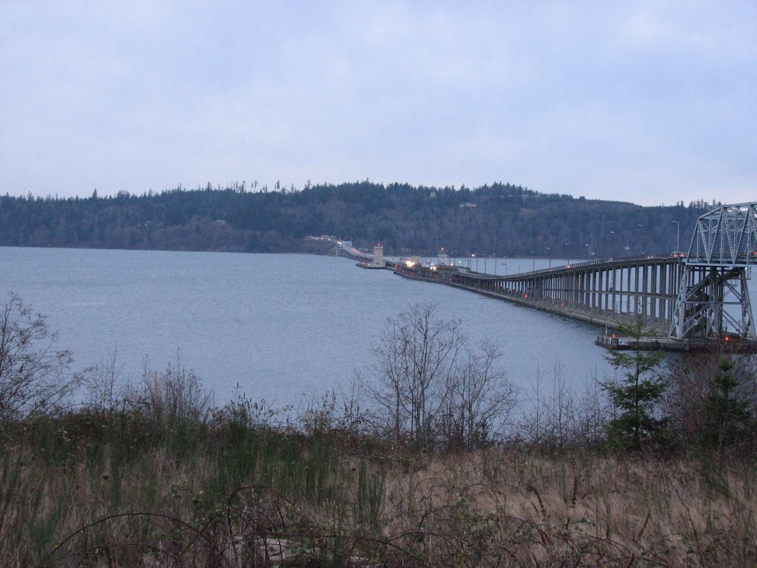 Solve Hoods Canal floating bridge jigsaw puzzle online with 88 pieces