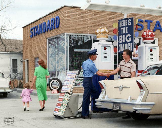 Solve Customer service, remember? jigsaw puzzle online with 80 pieces