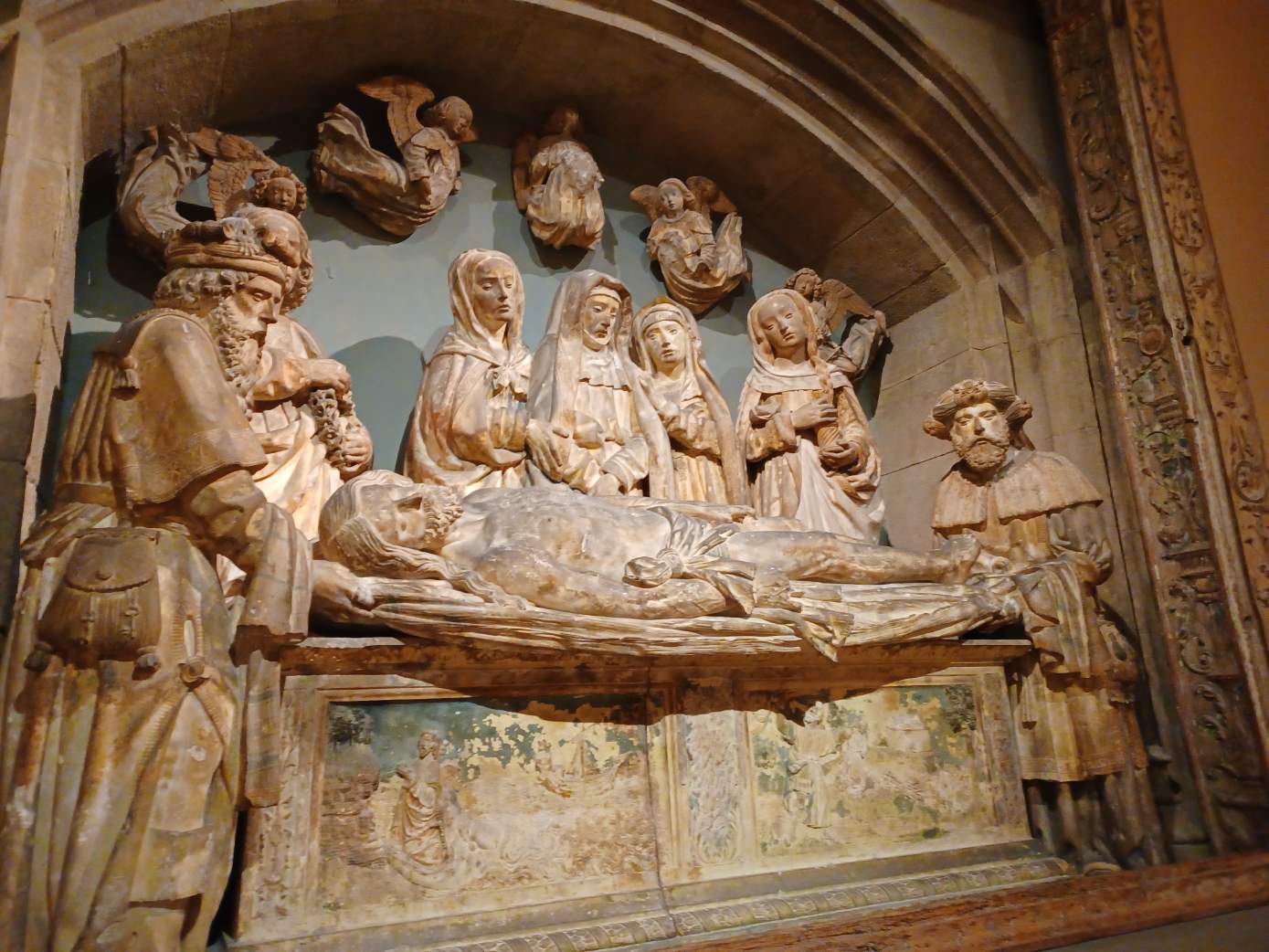 Solve The Entombment French Limestone Chapel Sculpture, early 16th
