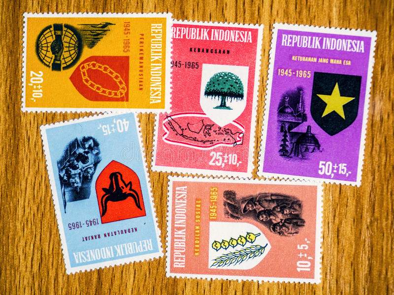 Indonesia - Maluku Selatan Francobolli 75 diversi Francobolli