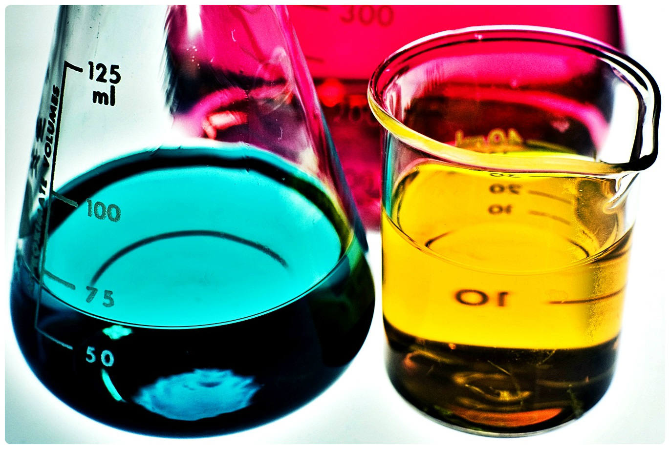 Solve Lab Vessels jigsaw puzzle online with 294 pieces