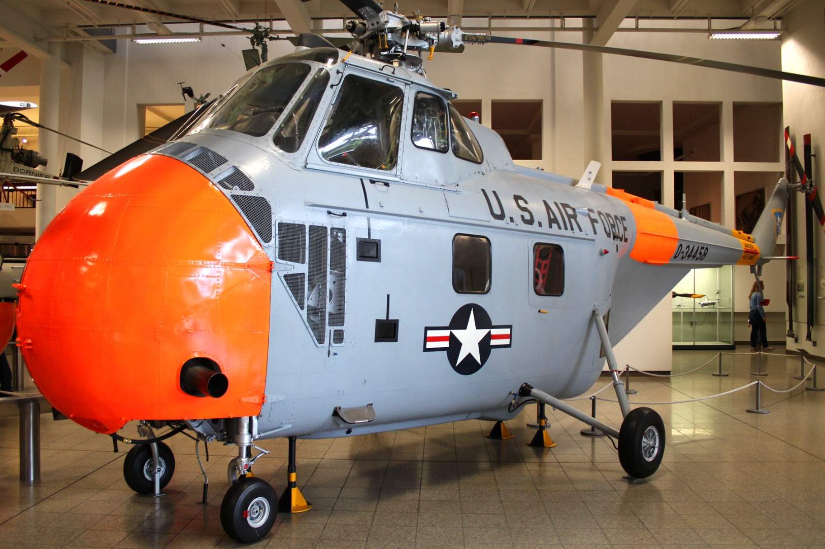 Solve Sikorsky H19 Chickasaw (S55) jigsaw puzzle online with 117 pieces