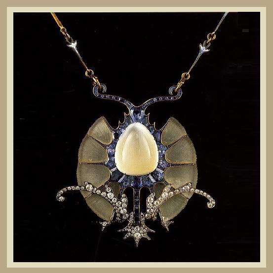 Solve Lalique Pendant jigsaw puzzle online with 81 pieces