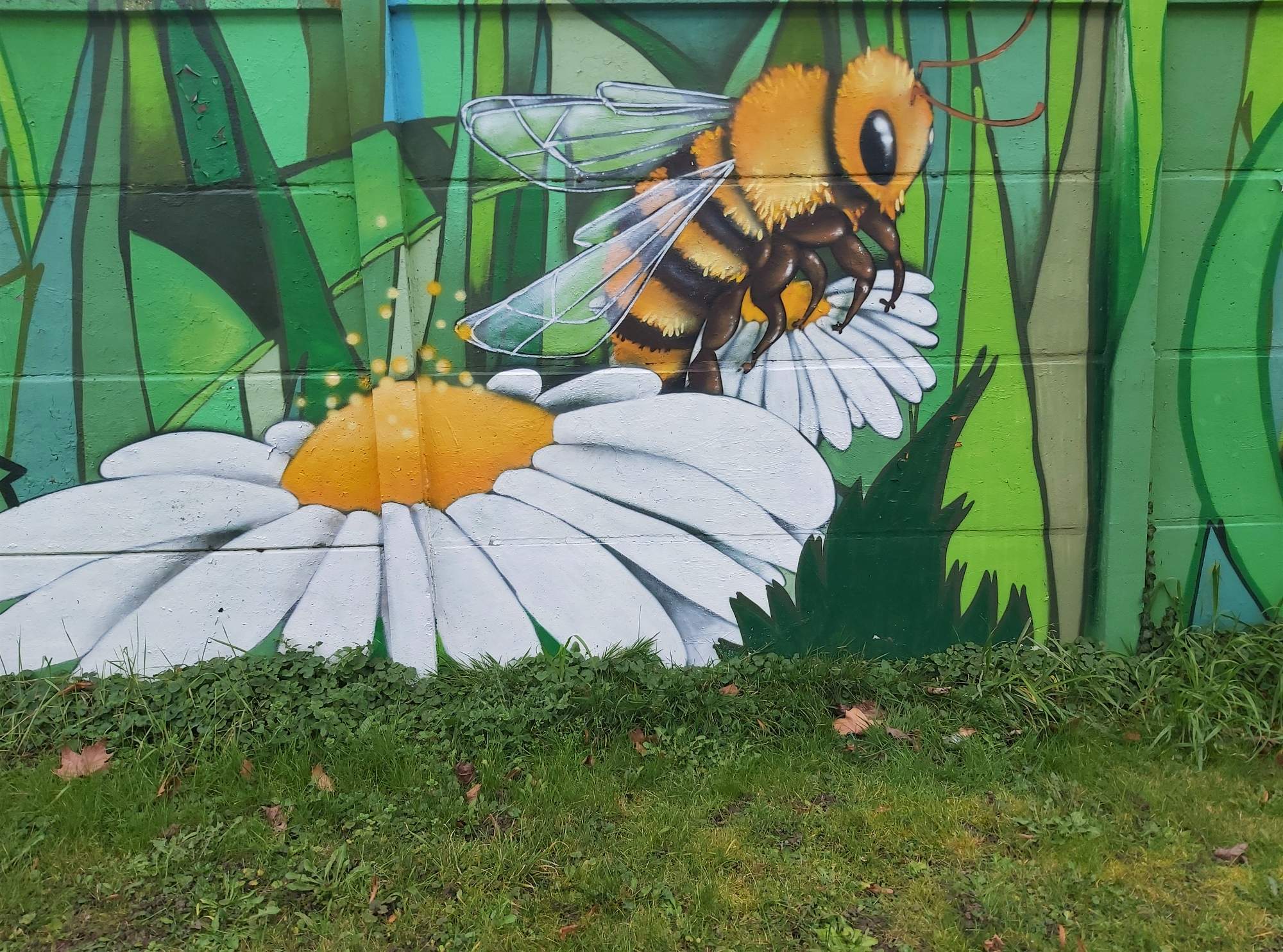 Solve Graff Abeille Jigsaw Puzzle Online With 234 Pieces