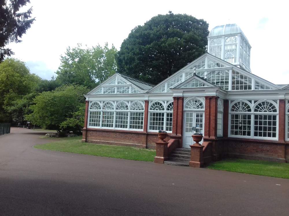 Solve West Park, Wolverhampton 3 080822 jigsaw puzzle online with 12 pieces