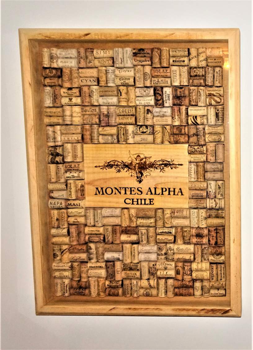 Solve Y3 Wine Cork Displays by Eric jigsaw puzzle online with 35 pieces