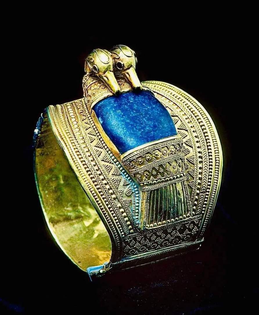 Solve Ancient Egyptian jigsaw puzzle online with 80 pieces