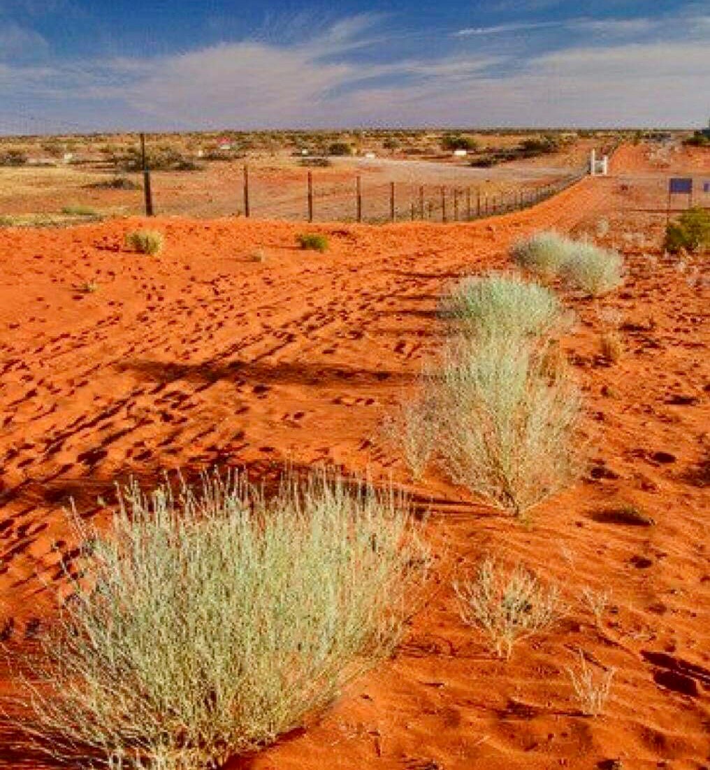 Solve Cameron Corner, Queensland, Australia jigsaw puzzle online with