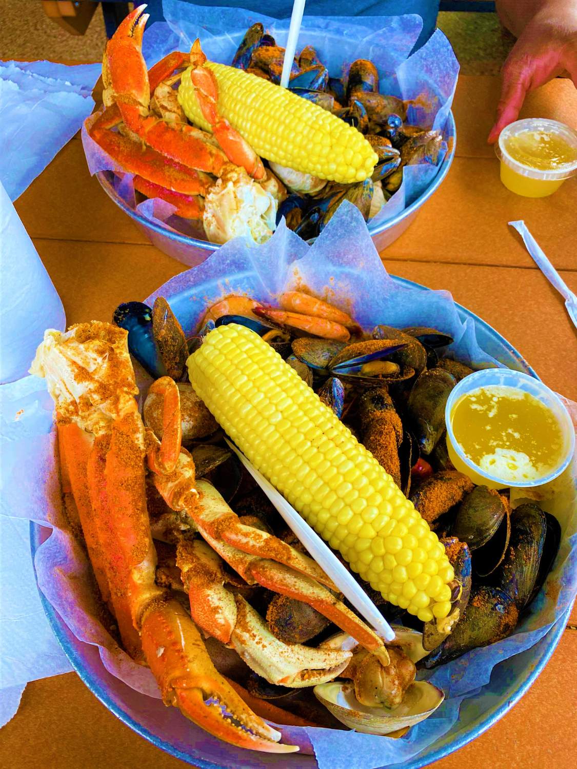 Solve Dungeness crab, crawfish, clams, shrimp, mussels and corn Also